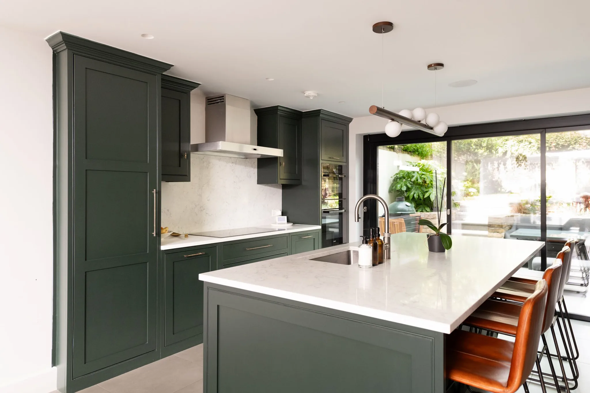 classic-in-frame-shaker-kitchen-islington-handmade-kitchen-co (6) (1)-2