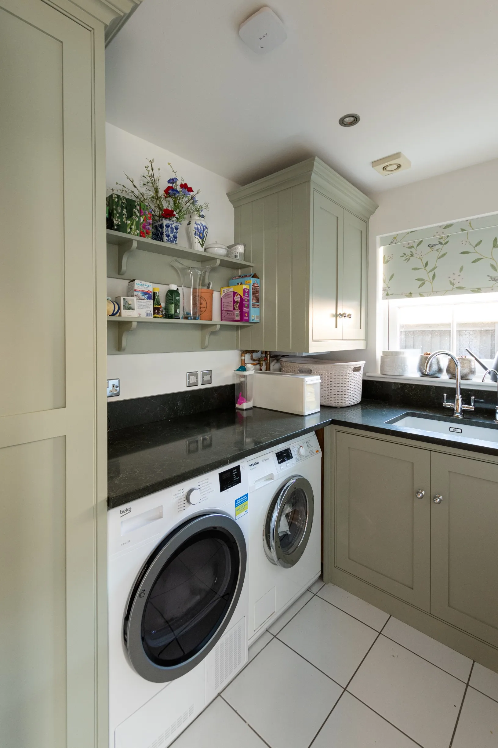 classic-shaker-handmade-kitchen-orsett-handmade-kitchen-company (9)