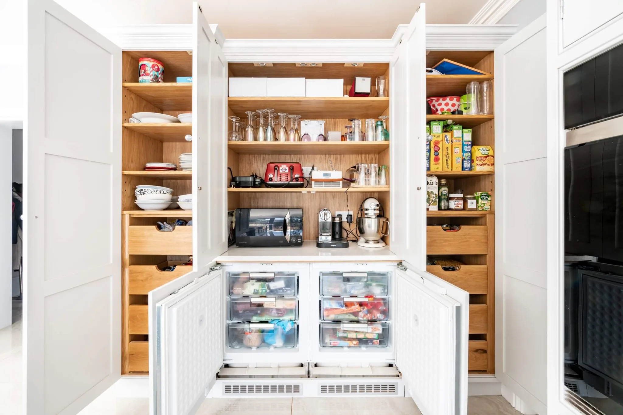 classic-shaker-style-kitchen-46-hadley-wood-02