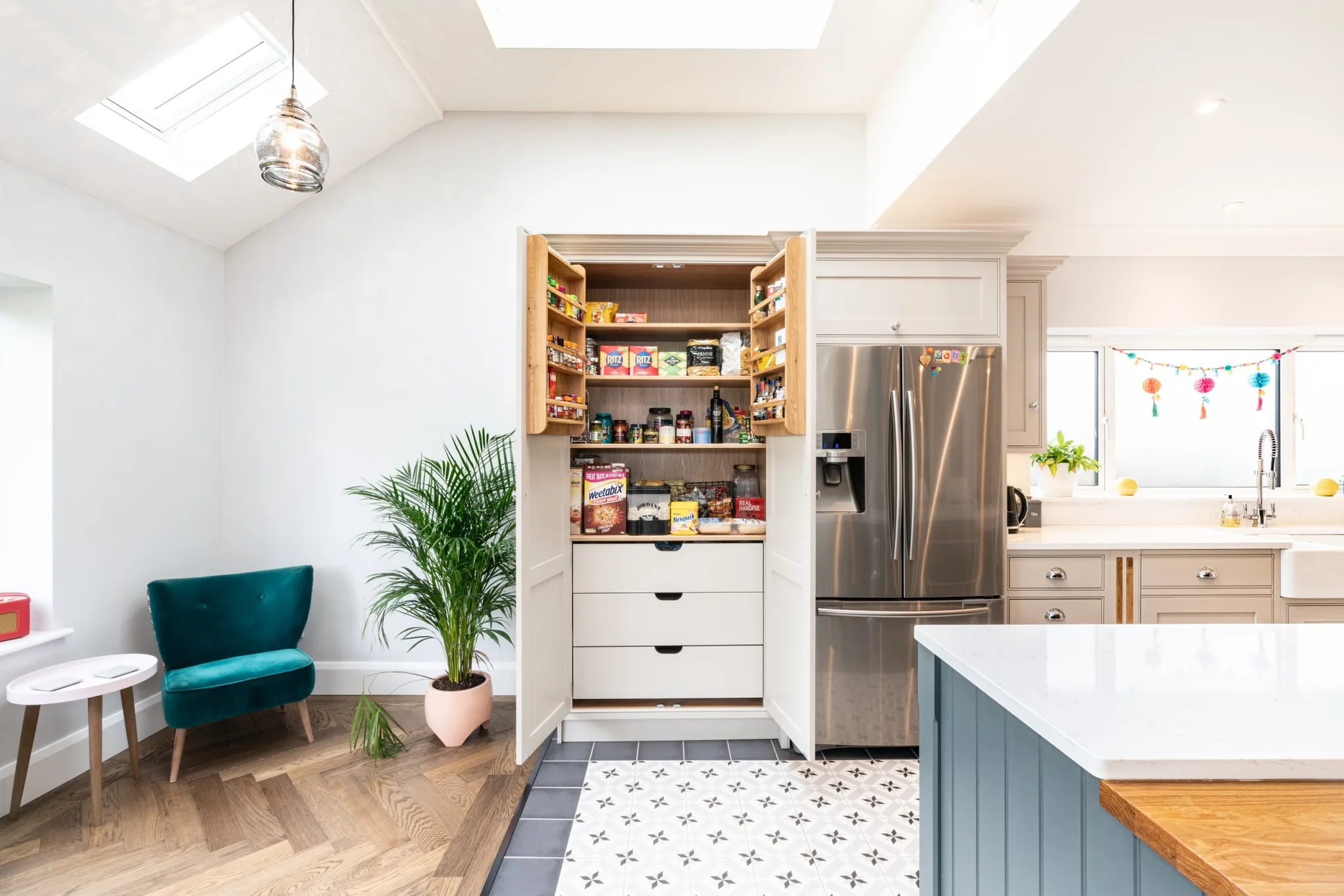 classic-shaker-style-kitchen-52-upminster-essex-handmade-kitchen-co (1) (Custom)