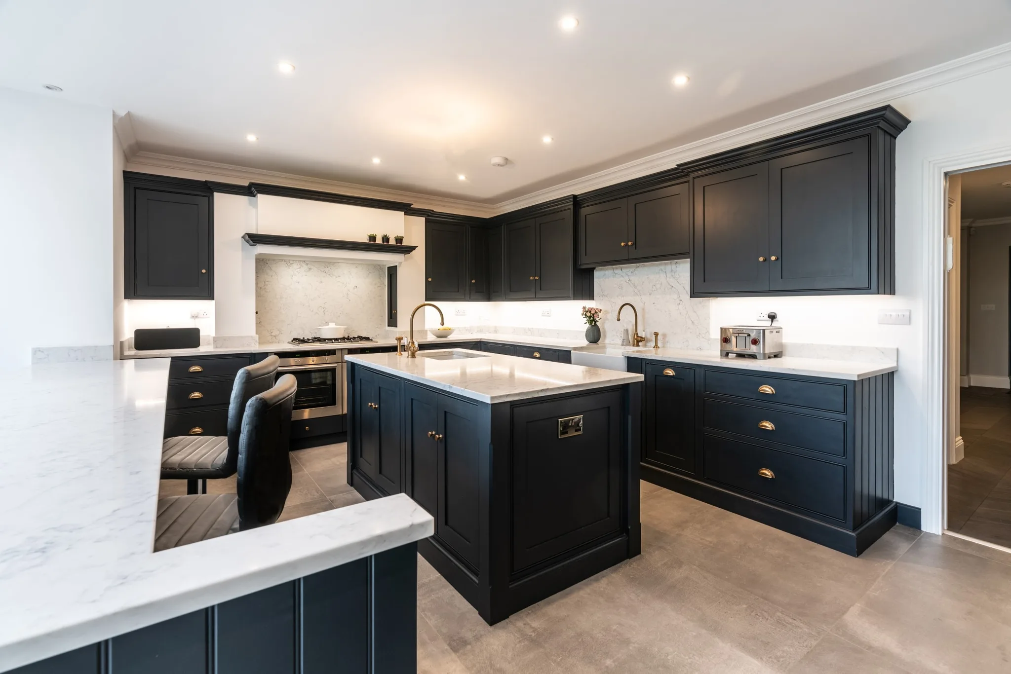 classic-shaker-style-railings-golders-green-barnet-handmade-kitchens-essex (8)