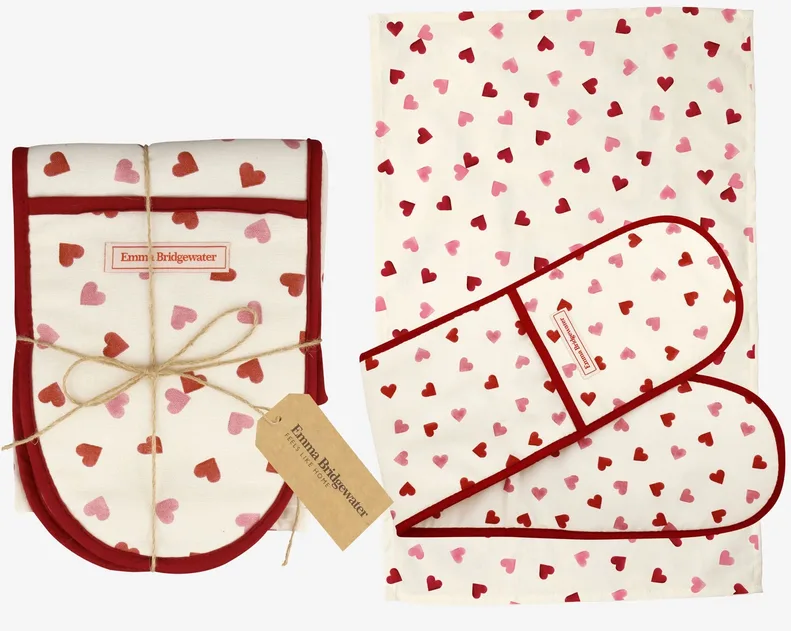 emma-bridgewater-hearts-oven-glove-tea-towel-handmade-kitchen-company
