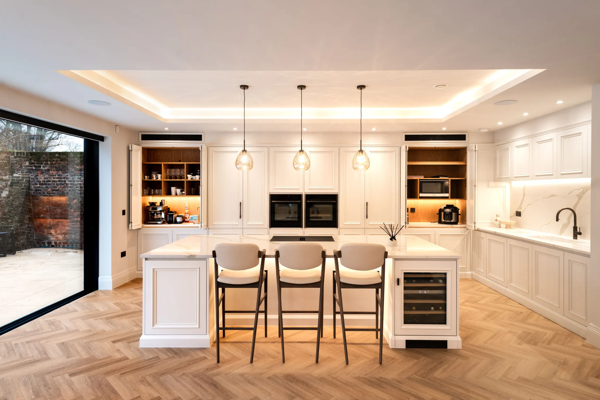 handleless-bespoke-soft-mapesbury-shaker-kitchen-woodford-green-handmade-kitchen-company-essex (21)