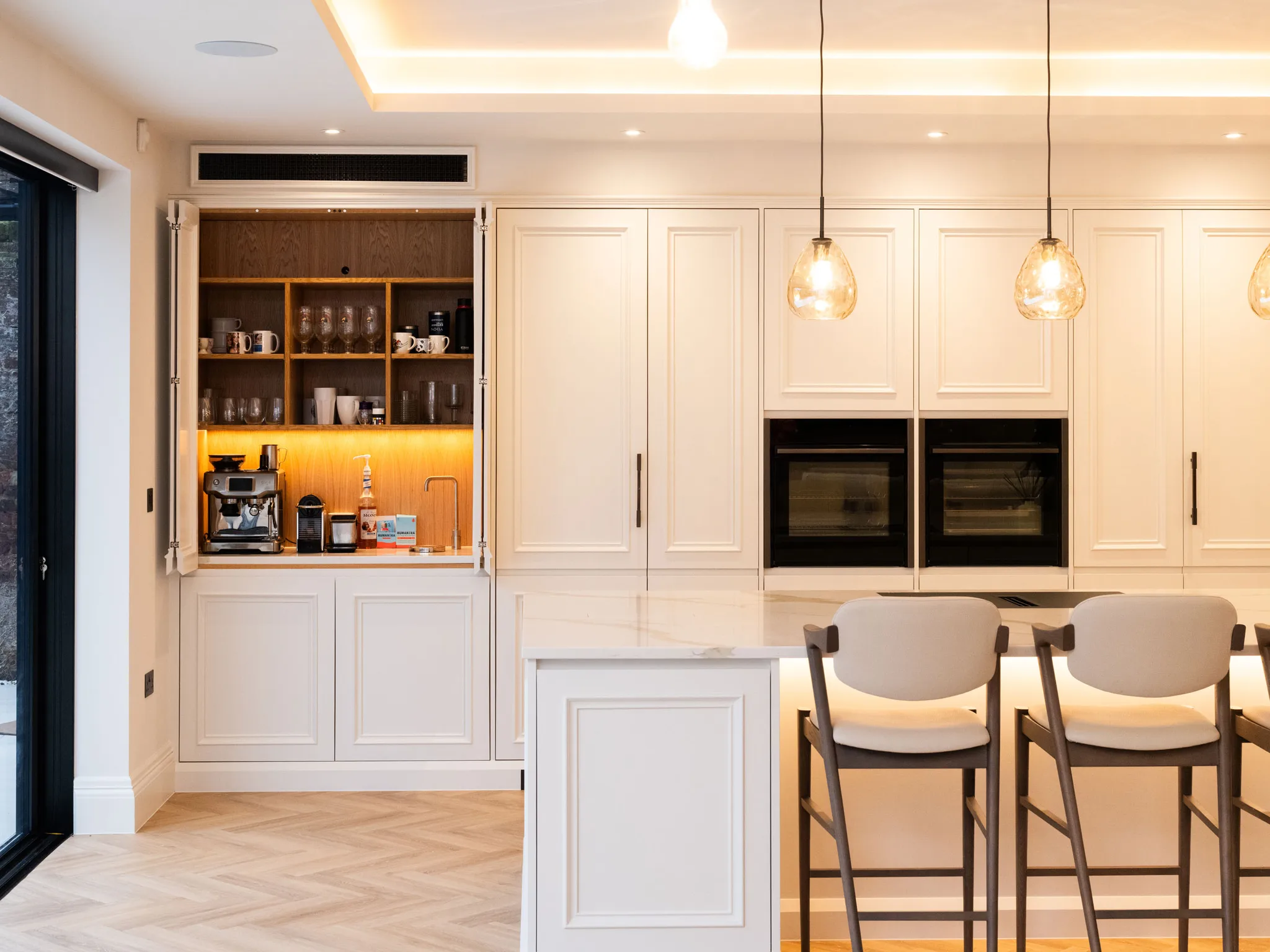 handleless-bespoke-soft-mapesbury-shaker-kitchen-woodford-green-handmade-kitchen-company-essex (23)