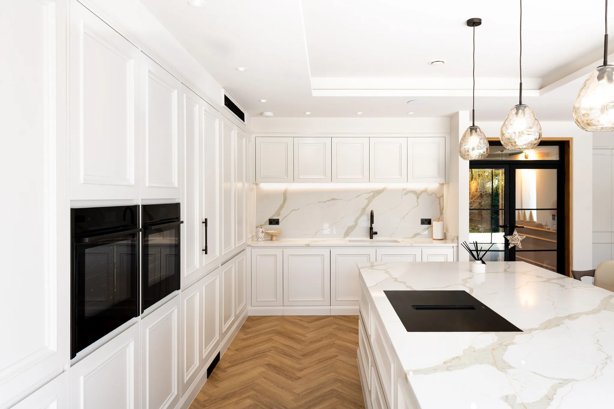handleless-bespoke-soft-mapesbury-shaker-kitchen-woodford-green-handmade-kitchen-company-essex (6)