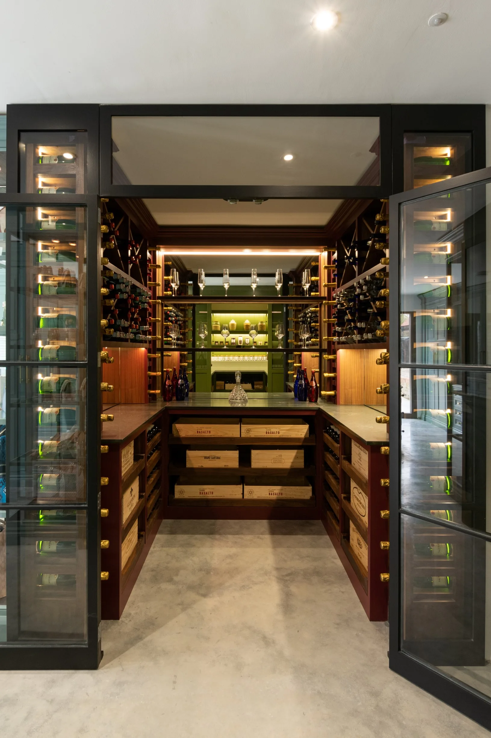 handmade-kitchen-company-walk-in-wine-room-display (3)