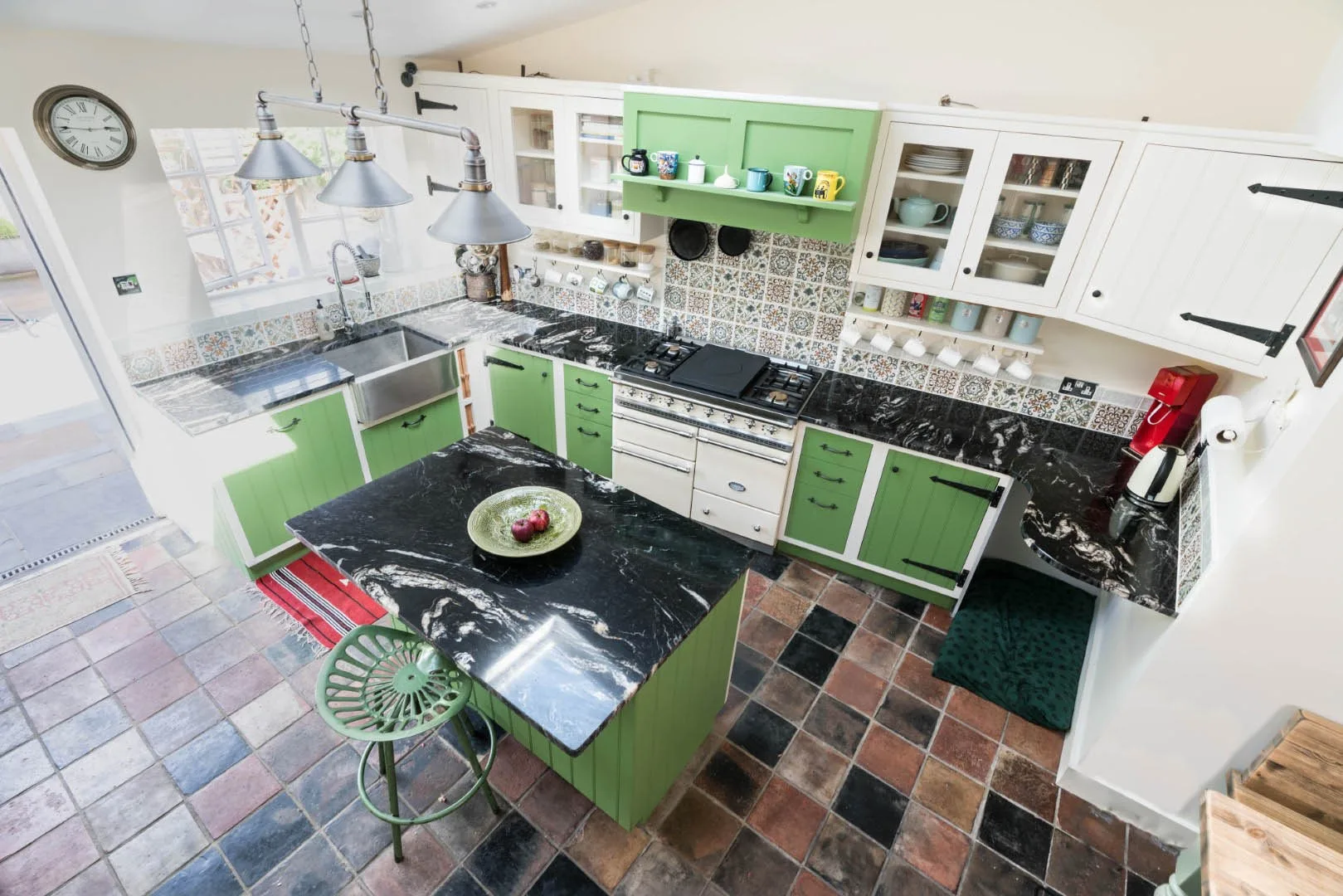 individual-modern-country-style-shaker-kitchen-handmade-kitchen-company (14)