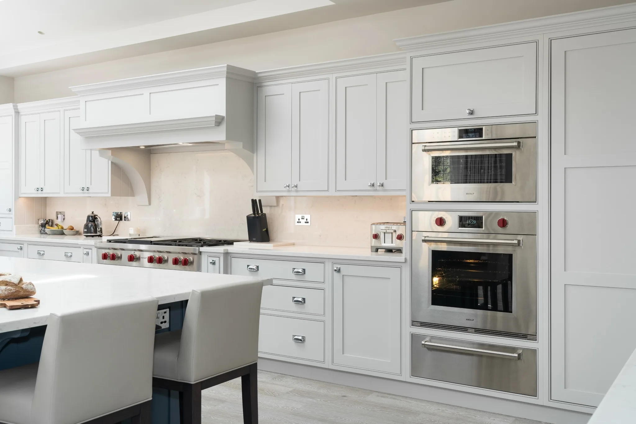 large-classic-shaker-style-hadley-wood-nb-handmade-kitchen-company (6)