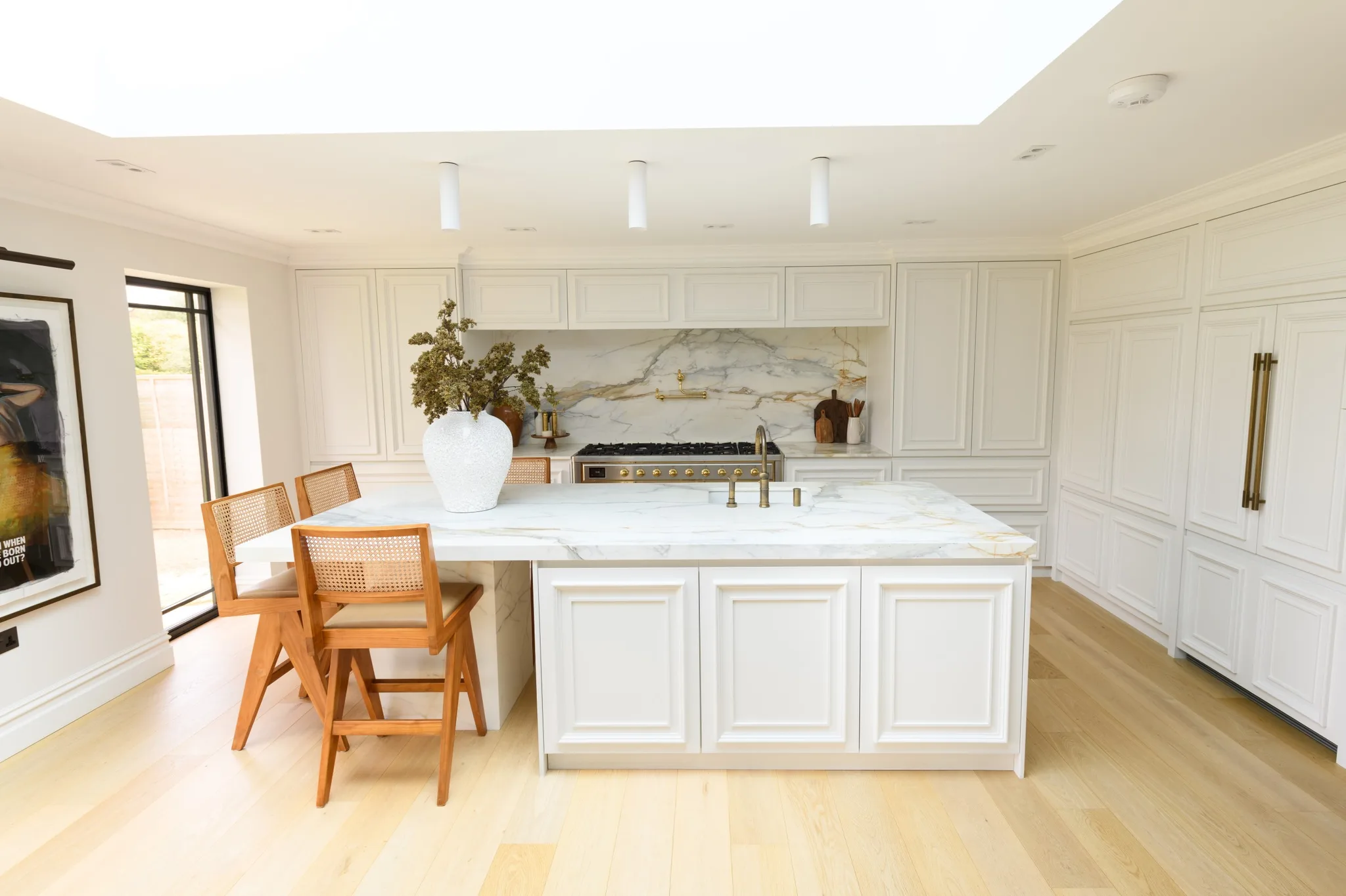 mapesbury traditional handleless kitchen epping essex handmade kitchen company (3)-2