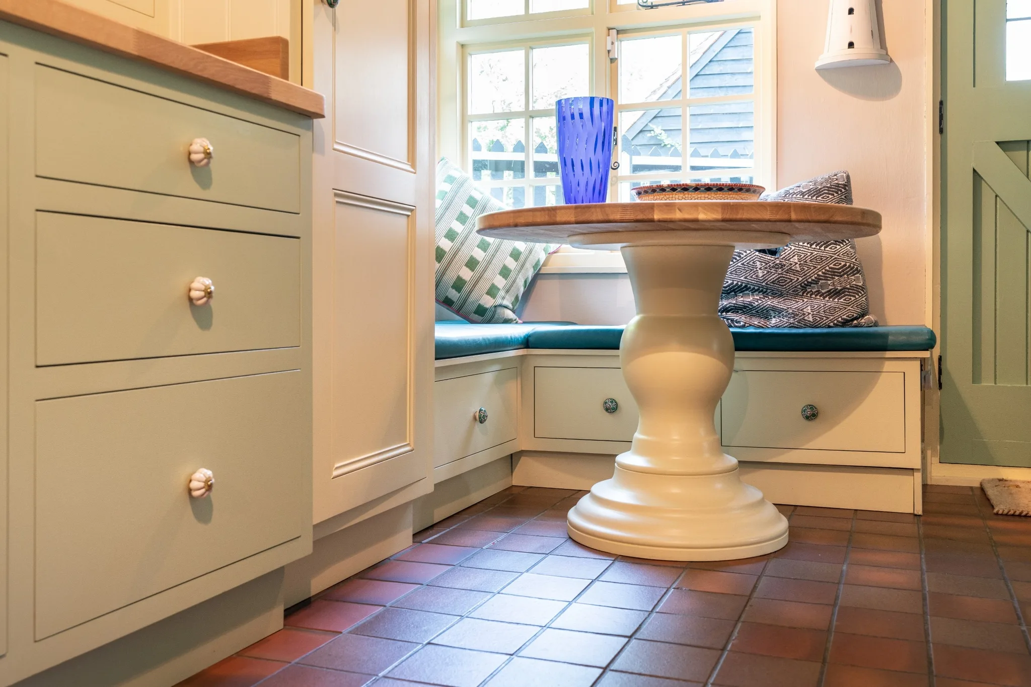 modern-traditional-shaker-kitchen-epping-handmade-kitchen-company-essex (10)