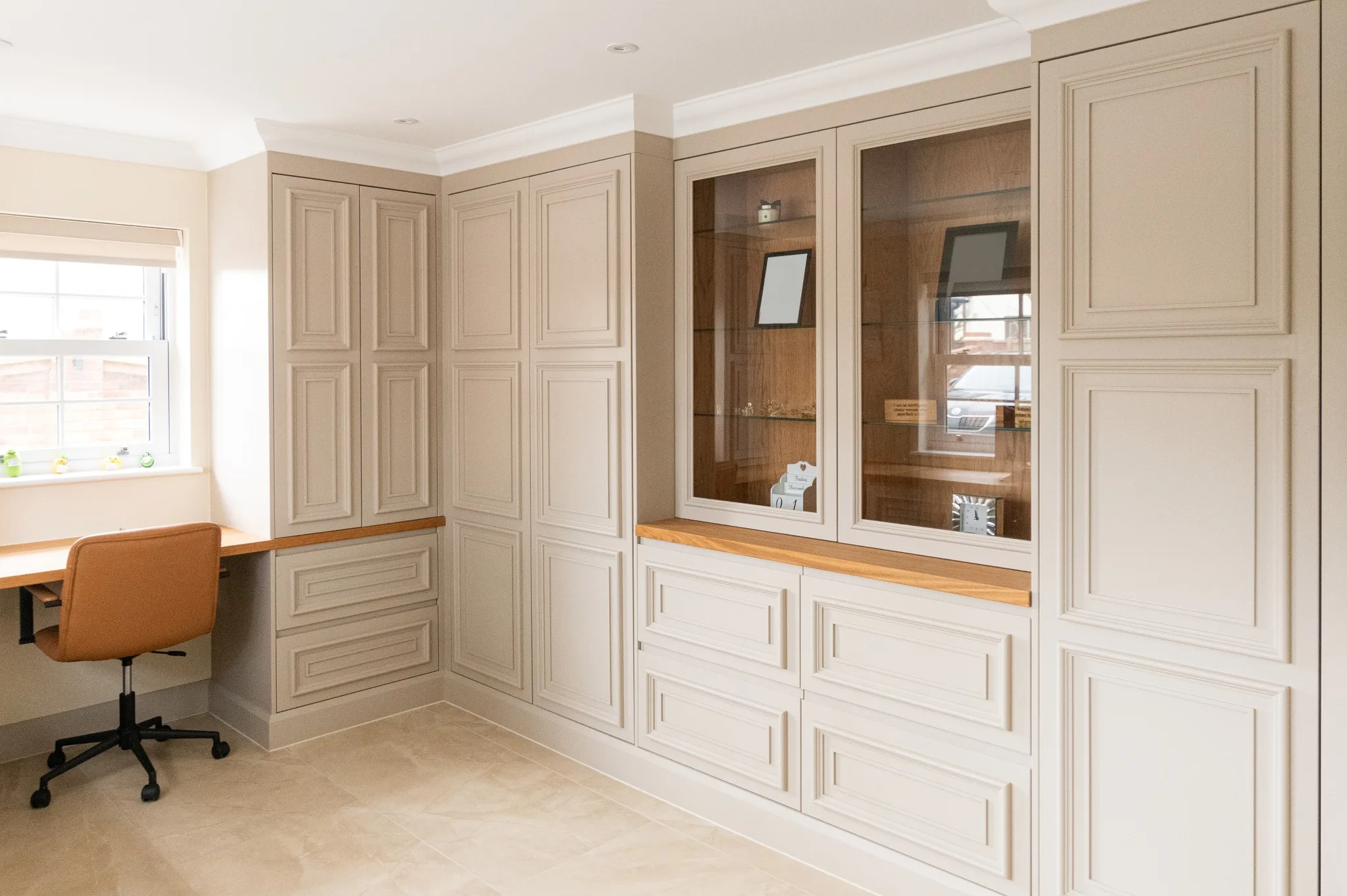 traditional-mapesbury-study-essex-handmade-kitchen-company (3)