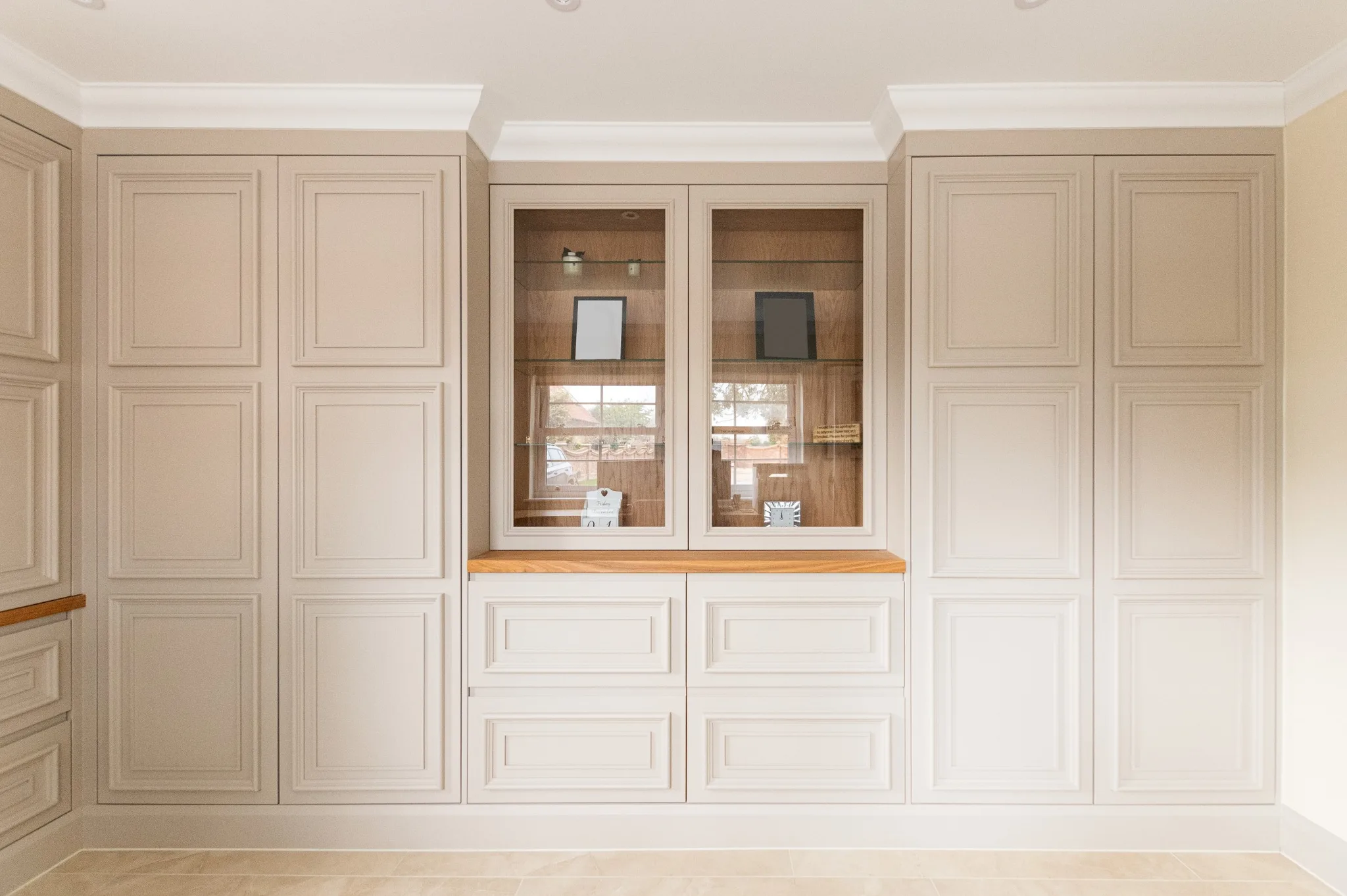 traditional-mapesbury-study-essex-handmade-kitchen-company (4)