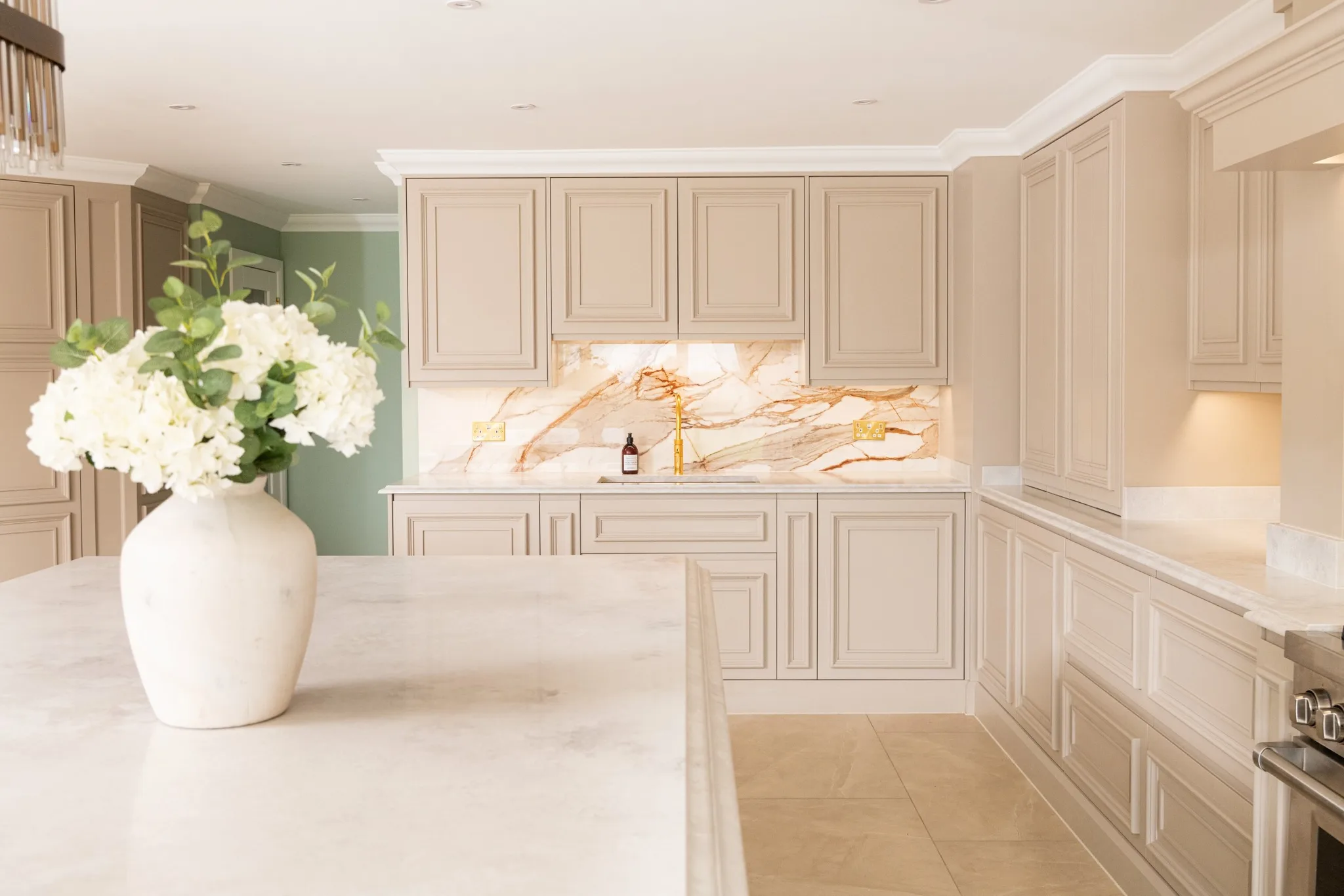 traditional-mapesburys-shaker-kitchen-essex-handmade-kitchen- (28)