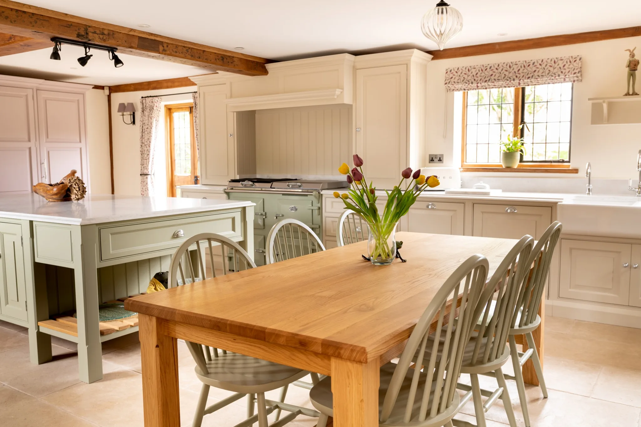 traditional-raised-and-fielded-panel-shaker-handmade-bespoke-kitchen-handmade-kitchen-company (9)