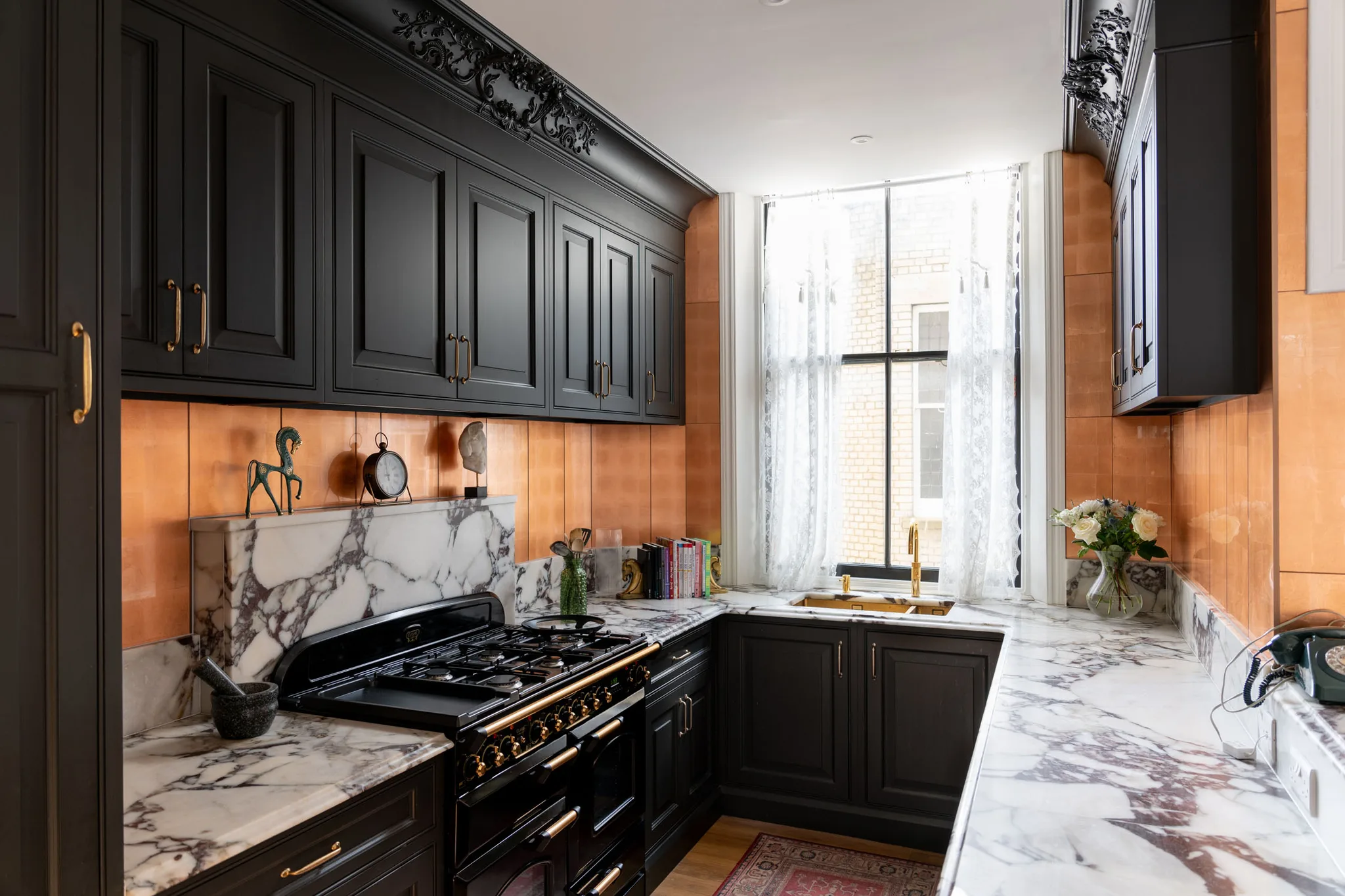 traditional-raised-shaker-kitchen-kensington-handmade-kitchen-company (20)