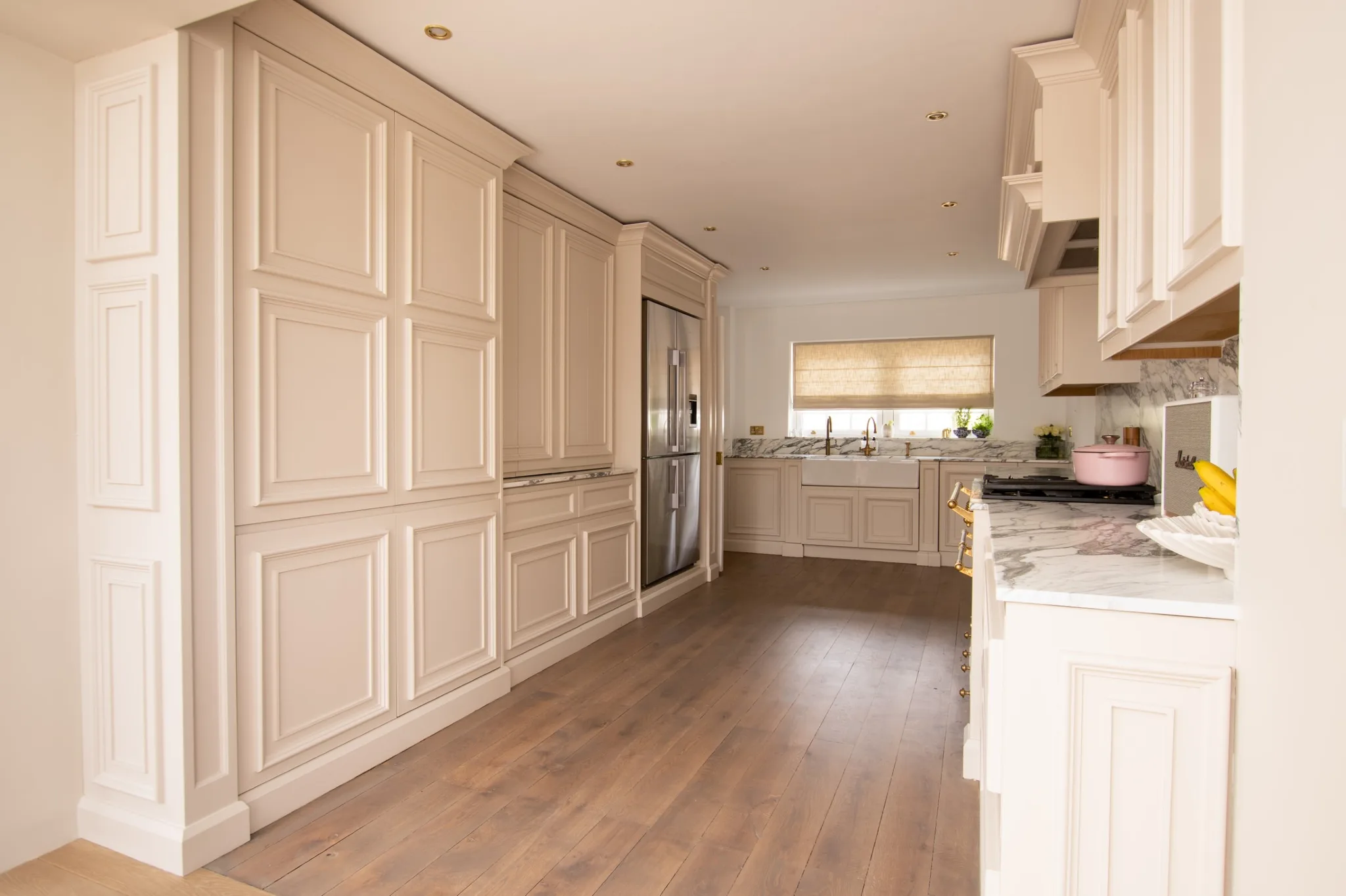 traditional-shaker-handleless-design-handmade-kitchen-co-claire-chanelle (12)