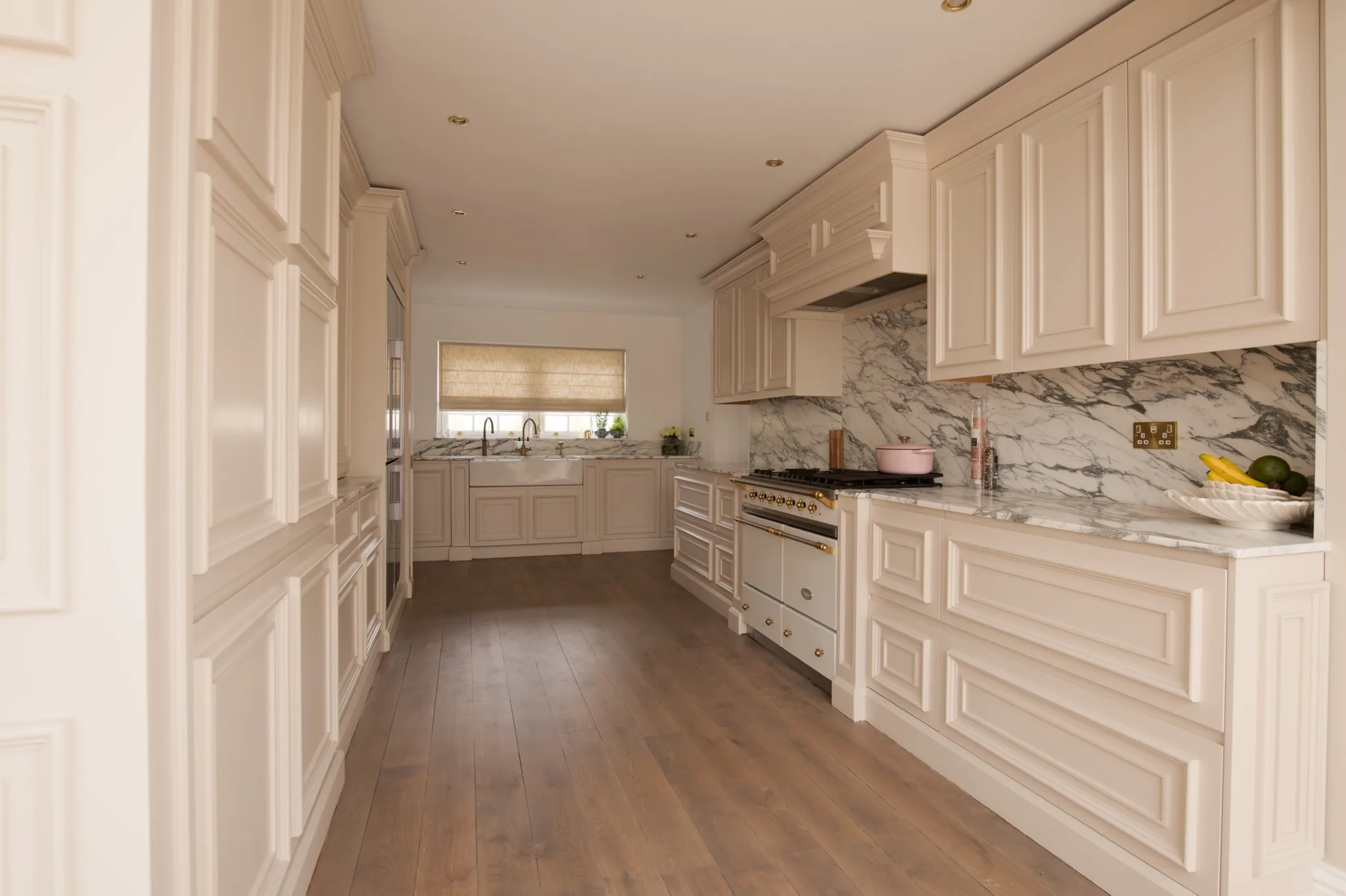 traditional-shaker-handleless-design-handmade-kitchen-co-claire-chanelle (13)