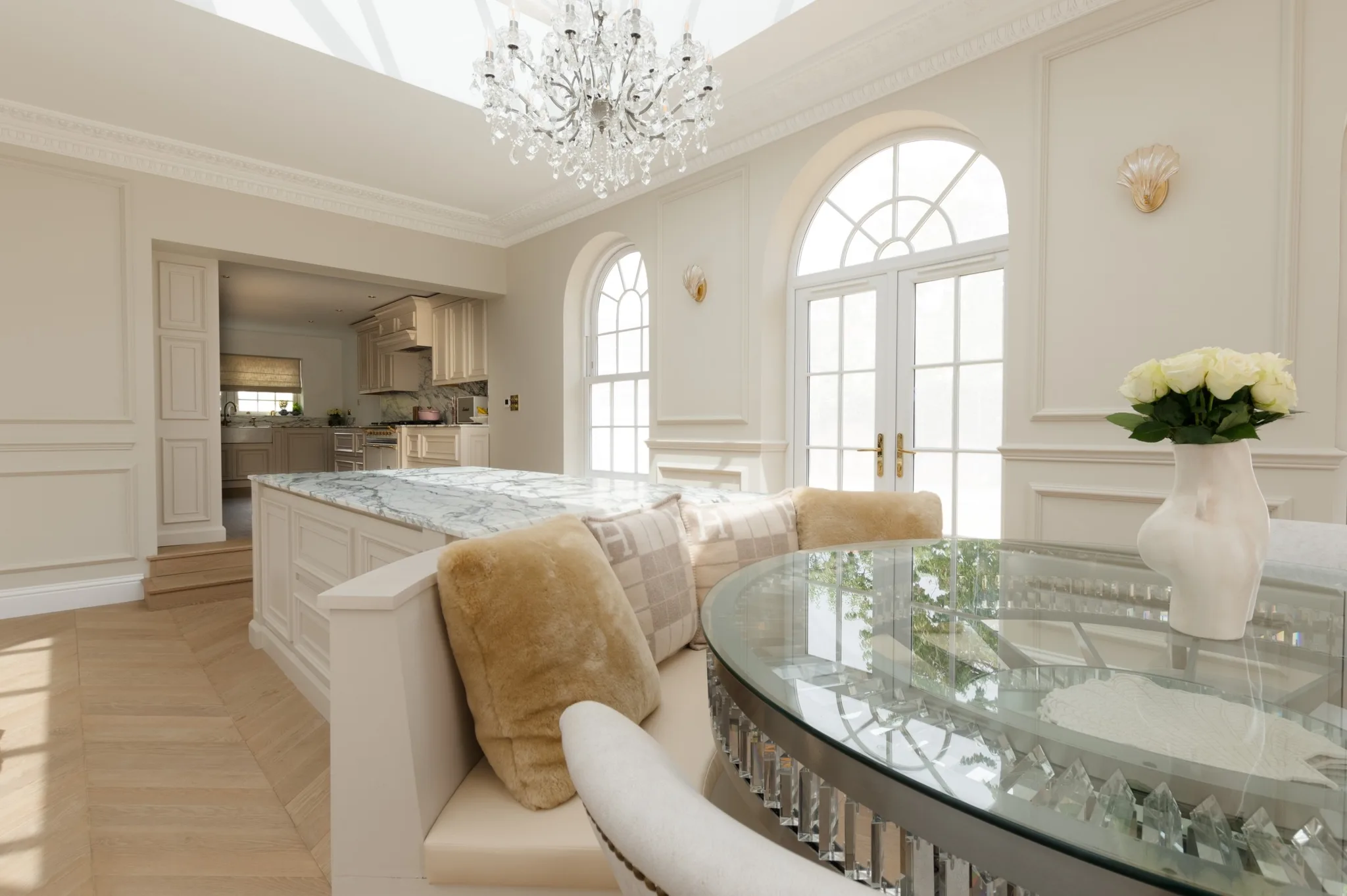 traditional-shaker-handleless-design-handmade-kitchen-co-claire-chanelle (7)
