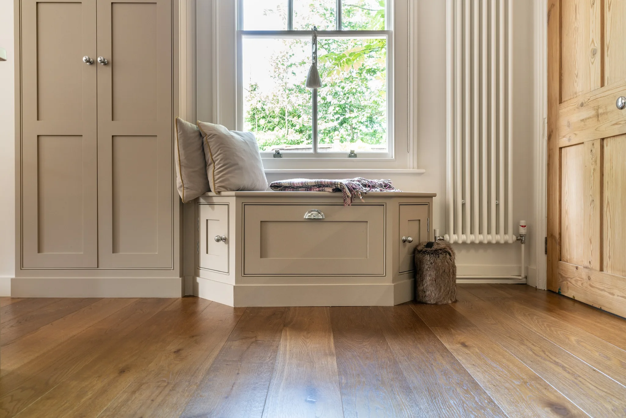 warm-neutral-classic-shaker-bishops-stortford-handmade-kitchen-company (1)